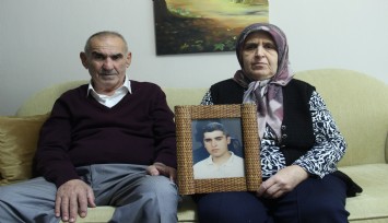 22 yıldır oğullarını arayan ailenin yürek burkan hikayesi: Ömrümün yarısı ağlamakla geçti