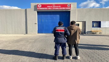 4 yıl 2 ay hapis cezasıyla aranan şahsı JASAT yakaladı