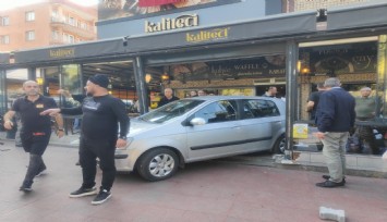Aydın’da faciadan dönüldü: Otomobil kafeye daldı
