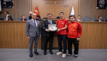 Başkan Tugay'dan millilik vurgusu