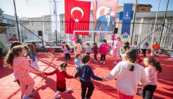 Büyükşehir Belediyesi’nden Basmane’de çocuk şenliği: