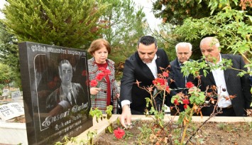 Çiğli Belediyesi Önceki Dönem Belediye Başkanı Ensari Bulut, mezarı başında anıldı