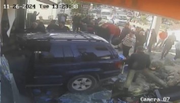 Cip mağazaya daldı, ortalık savaş alanına döndü: 4 yaralı