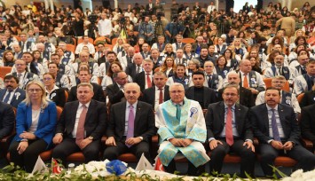 EÜ akademik yıl açılış töreni özel konuklarla gerçekleşti