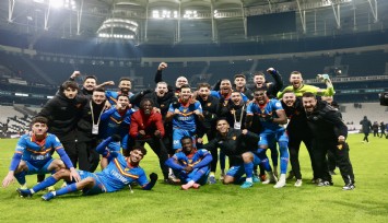 Göztepe ilk deplasman galibiyetini Beşiktaş'a karşı aldı