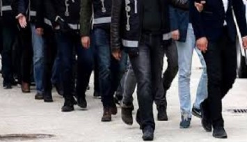 İzmir dahil 10 ilde siber dolandırıcılara operasyon: 25 kişiye gözaltı