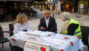 Konak’ta organ bağışı farkındalığı için stant kuruldu