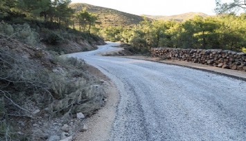 Menderes’te üretim yolları yenileniyor