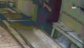 Adana'da simit yaparken kızgın pekmezi döken adam ağır yaralandı