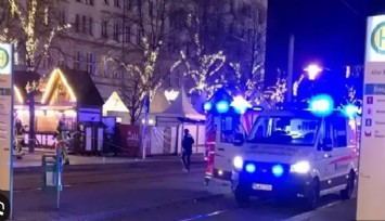 Almanya'da kokrunç olay: Noel pazarına arabayla daldı