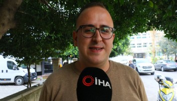 Antalya'da ilginç hayır: Boşanmasının 6 ayını  simit dağıtarak kutladı