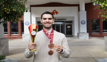 Balede İzmir’e büyük gurur
