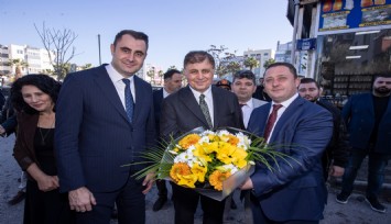 Başkan Tugay’a hizmet teşekkürü