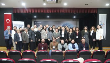 Bayraklı Belediyesinden ‘Dijital Dünyada İnsan Hakları Paneli’