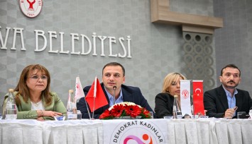 Bornova Belediyesi’nden kadın haklarına duyarlı panel
