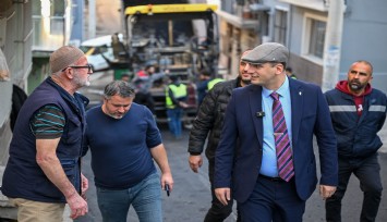 Bornova’da 8 mahalleye eş zamanlı asfalt serimi