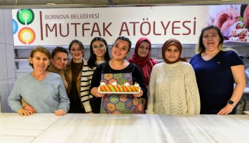Bornova’da Yılbaşı atölye çalışmalarıyla renkleniyor