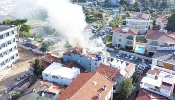 Çeşme'de motelin çatısında yangın çıktı