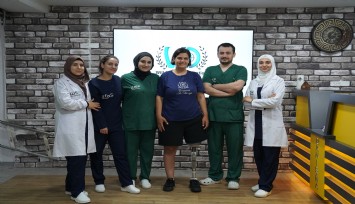 Depremzede Evrim'in protez sevinci