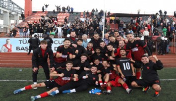 Dikili Belediyespor  şampiyonluğunu ilan etti