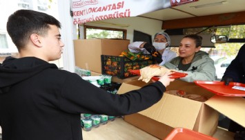 Efes Selçuk’ta her şey çocuklar İçin: Öğrenci otobüsü büyük ilgi gördü