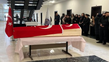 Erzurum'da başına buz kütlesi düşen genç yaşam savaşını kaybetti