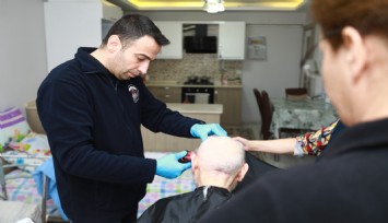 Evde Kişisel Bakım Hizmeti vatandaşların yüzünü güldürmeye devam ediyor