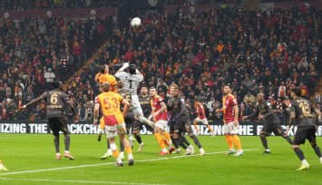 İstanbul’da 7 gollü derbinin galibi Galatasaray