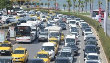 İzmir'de trafiğe kayıtlı araç sayısı Kasım ayı sonu itibarıyla 1 milyon 939 bin 633 oldu