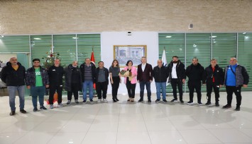 Karabağlardaki amatör spor kulüplerinden Başkan Kınay’a teşekkür ziyareti