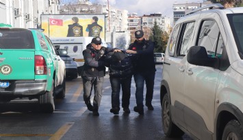 Komşusunun duvarını kırıp hırsızlık yapmıştı: Çeyiz çalan hırsız komşu tutuklandı