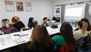 Konak’ta olumlu ebeveynlik için öğretmenlere özel eğitim