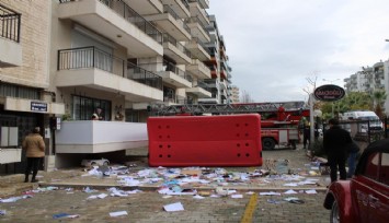Sinir krizi geçiren kadın eşyaları 5. kattan attı sonra da yattı