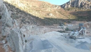 Taha Aksoy'un yönetiminde yer aldığı Çimentaş, anıt mezar çevresinde dinamit patlatarak kalker ocağı açıyor