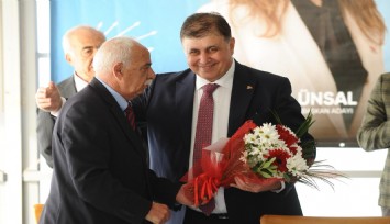Başkan Tugay'dan AK Parti'nin Körfez tüp geçişi projesine eleştiri: Olamayacağını onlar da biliyor, çünkü yapacak paraları yok.