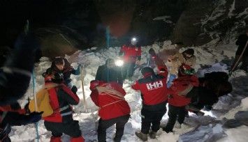 Bingöl’de çığ düştü: Çığ altında kaldığı düşünülen 1 kişi aranıyor