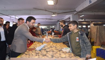 CHP’li İrfan Önal, Bayraklı’yı geziyor