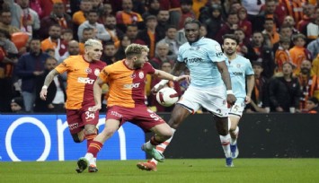 Galatasaray, Başakşehir'i 2-0'la geçti
