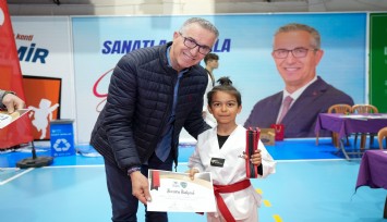 Gaziemir’in taekwondocularından kuşak mücadelesi
