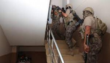 İzmir dahil 57 ilde 'KAFES-49' operasyonu