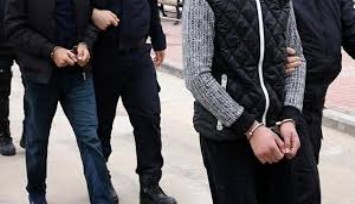 İzmir'de göçmen operasyonu: 383 düzensiz göçmen yakalandı