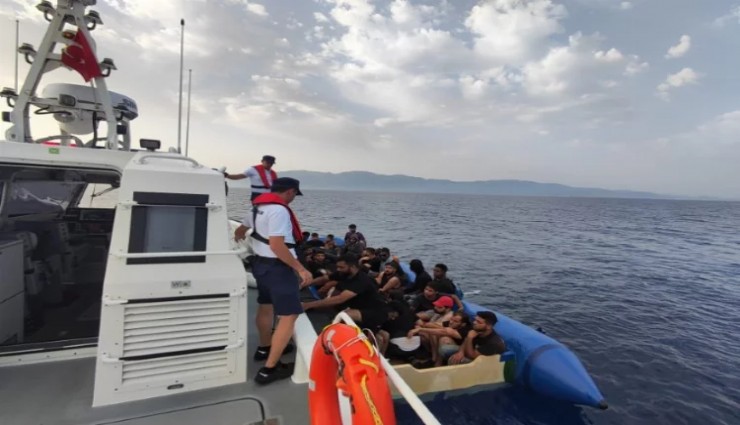 İzmir'de sürüklenen göçmenlerin yardımına Sahil Güvenlik koştu