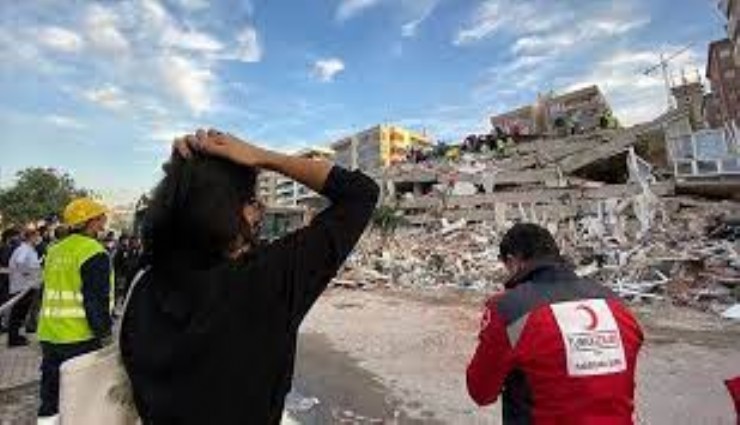 İzmirli depremzedelerin acı haykırışı: 3 yılda sorunlar çözülmedi, milletvekilleri çaba göstermiyor