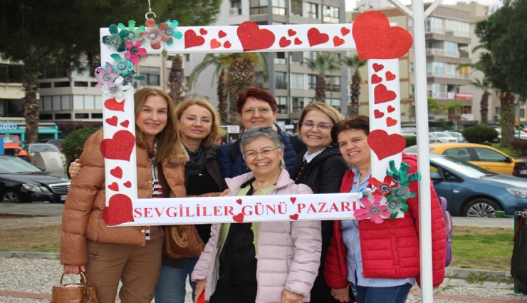Karşıyaka’da Sevgililer Günü Pazarı açıldı