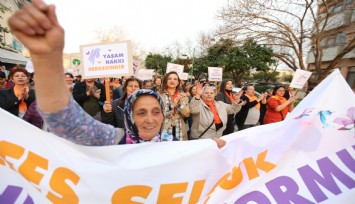 8 Mart'ta Dengin Ceyhan ile kadın ezgileri: Güçlü kadınları aydınlık gelecek