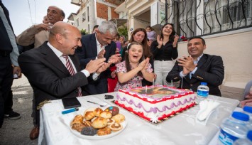 Başkan Soyer’den Dilan’a 'Yeni yaş sürprizi