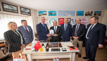 Başkan Soyer’den mübadillere ziyaret