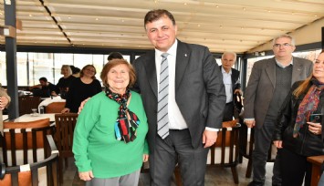 Başkan Tugay'ı duygulandıran buluşma