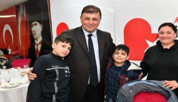 Başkan Tugay: 'Ülke bu haldeyken, her şeyin sebebi bunlarken, onlara prim veren herkese itirazım var'