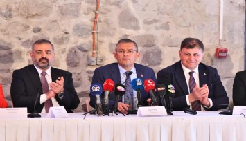 CHP Genel Başkanı Özel İzmir'den gençlere seslendi: Sandığa gidin